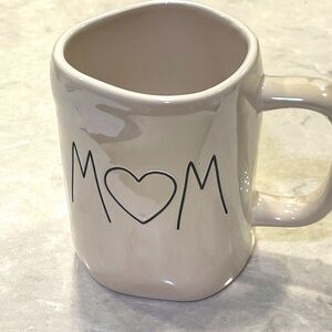 NEW Rae Dunn iridescent “MOM” coffee mug Mother’s Day gift or any occasion gift!